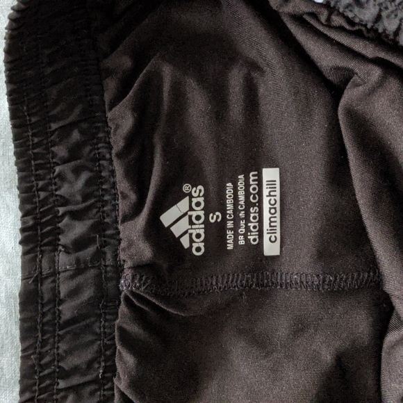 Adidas running shorts climachill S - Picture 4 of 4